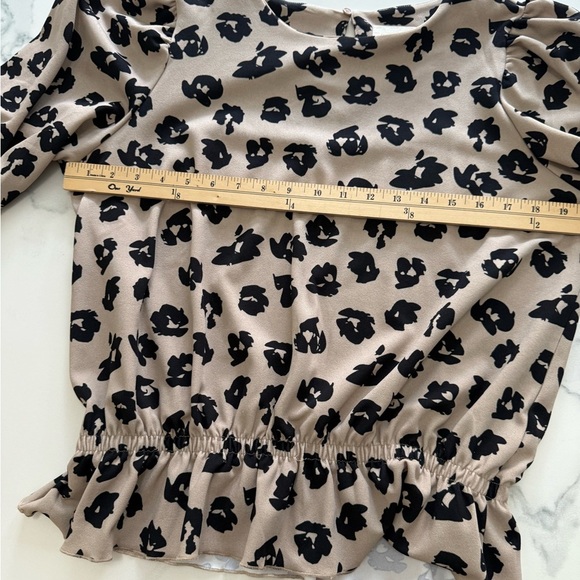 Leopard Print Top size L - Picture 3 of 6